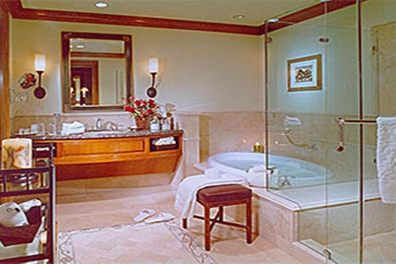 The Rose Hotel Pleasanton Extérieur photo